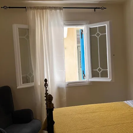 Apartment Amonis House *